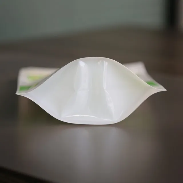 China Factory Flat Bottom Stand Up Paper Pouch for Pet Treats (7) China Factory Flat Bottom Stand Up Paper Pouch for Pet Treats (7)